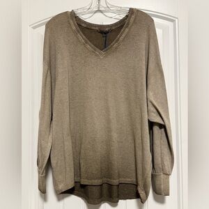 NWT Tempo Paris V Neck Metallic Dolman